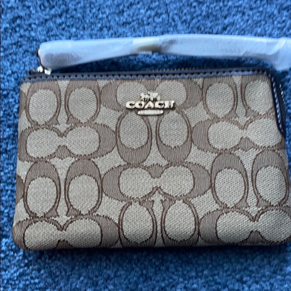 Coach corner zip wristlet signature canvas NWT